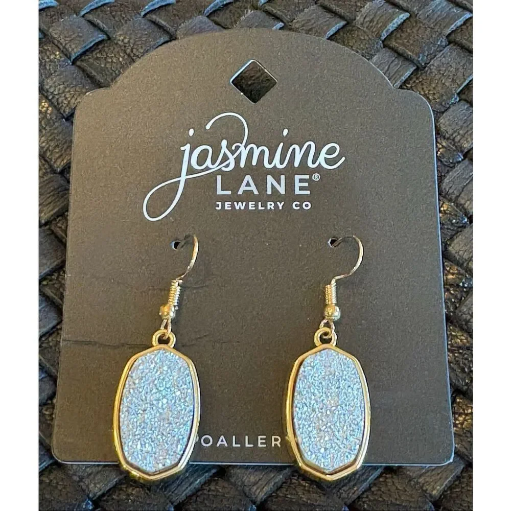 JASMINE LANE - 🎉HP🎉 3-Piece Fashion Jewelry Bundle/Earrings/Pendant/Bangle